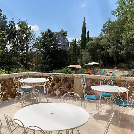 Royale: Luxurious Retreat With Heated Pool Bed & Breakfast