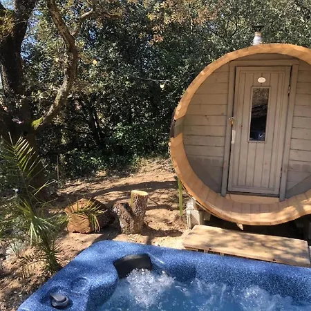 Royale: Luxurious Retreat With Heated Pool Bed & Breakfast *